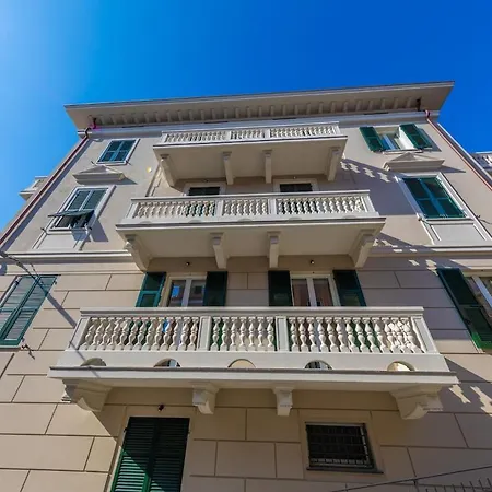 Luxury With 2 Bedrooms, 2 Bathrooms, 6 Guests Apartamento Sestri Levante