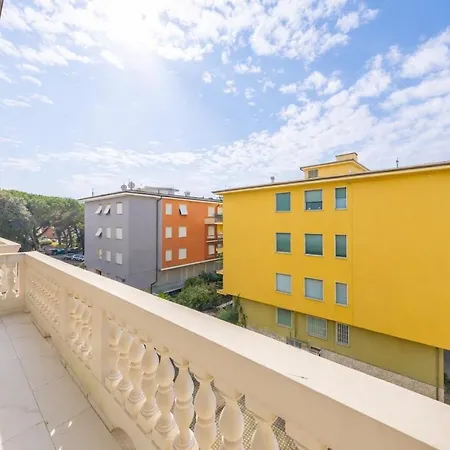 Luxury With 2 Bedrooms, 2 Bathrooms, 6 Guests Apartamento Sestri Levante